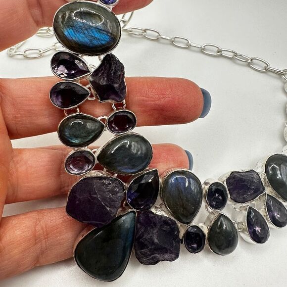 18" Labradorite, Amethyst, and Iolite in silver tone bib-style necklace! - Picture 11 of 13